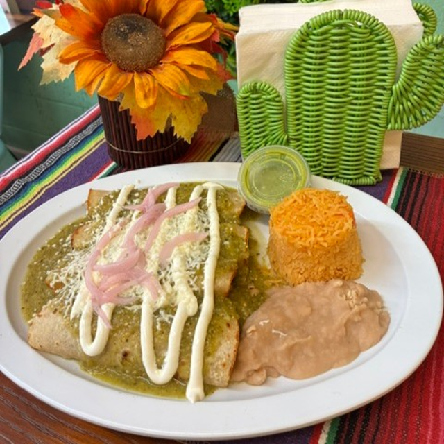 Green Enchiladas (4).